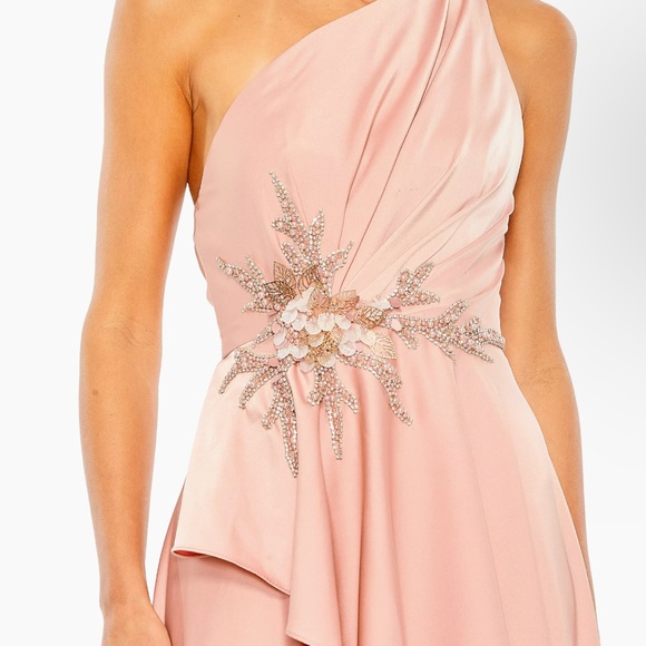 MAC DUGGAL EMBELLISHED ONE SHOULDER ASYMMETRICAL GOWN. style 11262 size 12 - Picture 2 of 3